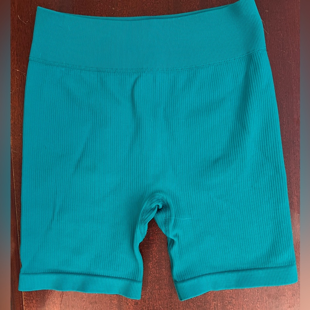 Ribbed teal workout shorts